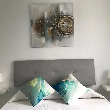 Laguna 2 *